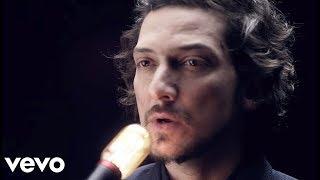 León Larregui - Brillas (Video Oficial)