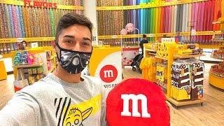 Disney Springs NEW M&M'S Store is OPEN | Opening Day Crowds | Disney World