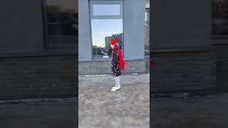 У Вероники исполнилось желание - на коньках по тротуару  #дети #лед #коньки #зима2024
