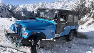 Road Saif-ul-Maluk par local jeeps slip hoi magar surf is good car jo in rasto par bi slip nahi hoi