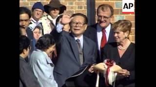 USA: VIRGINIA: JIANG ZEMIN GETS TASTE OF COLONIAL AMERICA