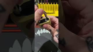 Easily decoding a Master Lock 875 combination lock without tools #lockpicking #locksport #masterlock
