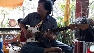 Liên khúc CÁT BỤI   Nhạc không lời qua tiếng đàn guitar của nhạc sĩ Trung Hiếu