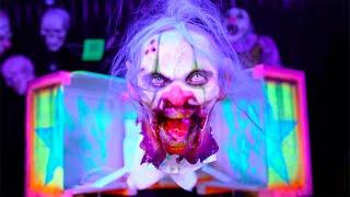 CLOWN HEAD Scare Jumps From Box & VFX Creates Scare Props at Halloween Show