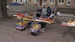 Жители Тамбова просят убрать стихийный рынок на Рылеева