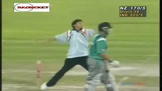 YOUNG Ajit Agarkar FIRST MOM PERFORMANCE vs New Zealand 1998 SHARJAH GOLD