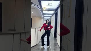 童年回忆 #美容院的生活 #下班后的日常 #舞台无处不在 #dance #dancecover #dancinggirl