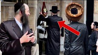 HORRIBLE PEOPLE! EXTREMELY RUDE, They’re DISRESPECTING The king’s Guard!!