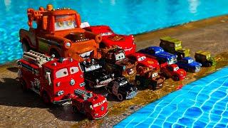 Clean up muddy minicars & disney car convoys! Play in the garden