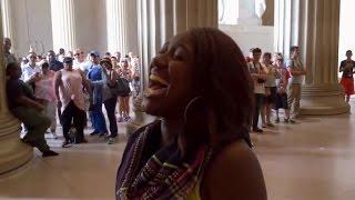 Tourist Sings Incredible Rendition of Star-Spangled Banner at Lincoln Memorial