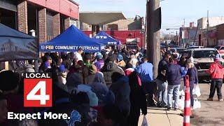 Detroit families receive Thanksgiving meals at 27th annual All-Star Giveback