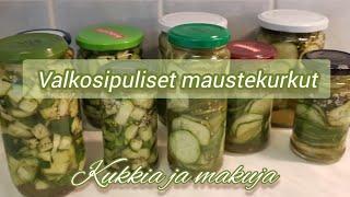 Valkosipuliset maustekurkut, nam!