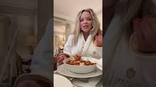 Trisha Paytas Enjoys Pasta at Plaza Hotel with Her Cute Baby Girl