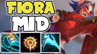 How to Play FIORA MID LANE - League of Legends Season 12