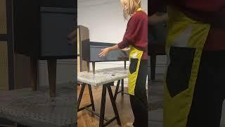Как перекрасить полированную тумбу за час? Смотрите бесплатный мини курс на нашем сайте #редизайн