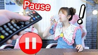 ห้ามขยับ!  ใช้รีโมทควบคุมชีวิตแฟน  PAUSE Challenge