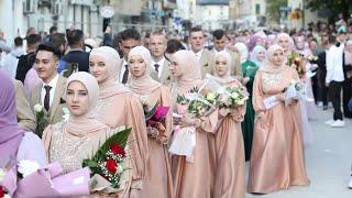 Fashion show of the 257th generation of graduates