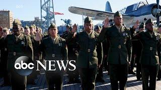 18 active Marines sworn in as US citizens