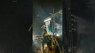 Así abre EL BEBESHITO su histórico concierto en Miami