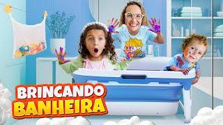 HORA DO BANHO COM BELLA E LUCCA NA BANHEIRA - FAMÍLIA BELLA LISA E LUCCA SHOW