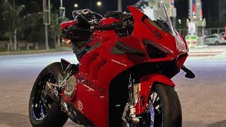 Ducati Panigale V4 SUPER LOADED!