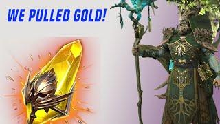 WE PULLED GOLD | pilling my sacreds and Prisms | Raid Shadow Legend