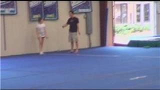 Cheerleading : How to Coach Cheerleading