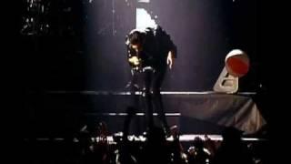 U2 - Zoo Station (ZOO TV 1993 Live in Sydney)