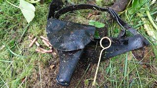 What was is in the holster of a Soviet soldier who died in the war? WW2 excavations