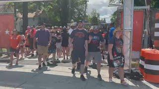 Cleveland Browns fans flock to training camp for first open practice in Berea