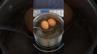 BEST Way to Hard Boil An Egg For Easy Peeling