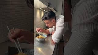 Watch me eat #cedriklorenzen