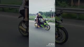 yamaha r15 v3 couple ride whatsapp status#r15lover#v3lover#r15statusvideo#r15newmodel2021#shorts