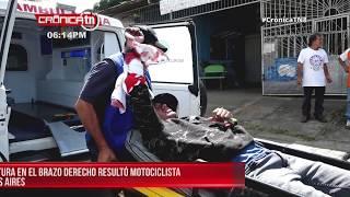 Mala maniobra de taxi provoca lesiones a motociclista en Reparto San Juan – Nicaragua