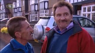 ChuckleVision S15E15 War of the Hoses  (Widescreen) (Fixed Audio)