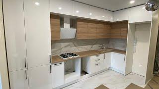 Кухня с фасадами из пластика KitchLine