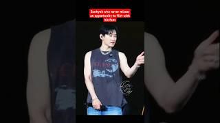 Eunhyuk who never misses an opportunity to flirt with his fans #shorts #shortvideo #superjunior