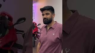 Bike Ki Duniya Mein Kho Jao