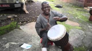 Famoudou Konate Djembefola & Djembe which was completed by his supervision / Balafonwood