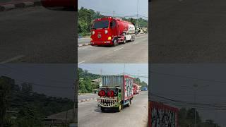 Truk Tangki n Truk Box Joget Lucu #trukdance #truck #truckjogetlucu