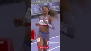 Gabby Thomas CRUSHES 200m semi