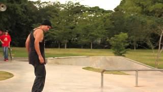 Skate Battle at the Plaza Round 2 - Gustavo Torres vs Jaime Baeza