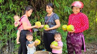 The sick single mother ran out of rice and had to sell other grapefruits in the village