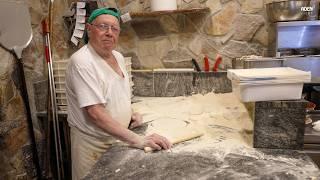 Rome's most legendary Pizzeria - Busy Saturday Night