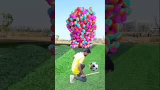 The_mascot_vibrato_assistant_placed_on_the_football_field_is_popular,_co-produced#shortfeed