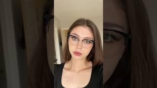 a little twist on this transition by @jessechrisss  #glasses #eyewear #fashion #eyeglasses