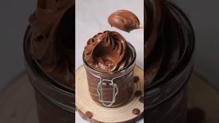Recipe ⬆️ Chocolate pastry cream! Easy filling for cakes, desserts and pastries .