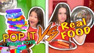 POP IT FOOD VS REAL FOOD (QUI SERA LA PLUS RAPIDE ?)