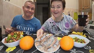 Мукбанг самый ВКУСНЫЙ ужин по-Русски) Вот от чего я стабильно ХУДЕЮ) Семейный ужин в России