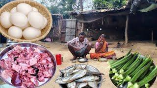 CHICKEN curry with EGG and small FISH with ladyfinger cooking|how to cook&eat rural tribe style